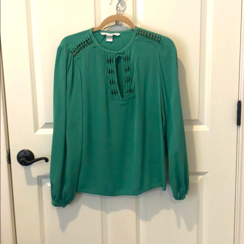 DVF keyhole light green blouse size 6
